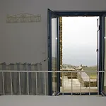 Bioclimatic Stone Built Kasztrianí