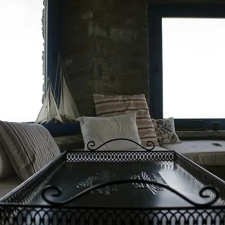 Bioclimatic Stone Built * Kastrianí