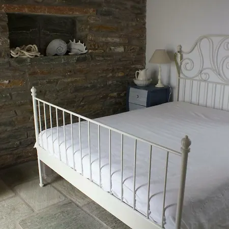 Bioclimatic Stone Built Vila