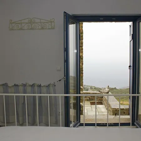 Bioclimatic Stone Built Kastrianí