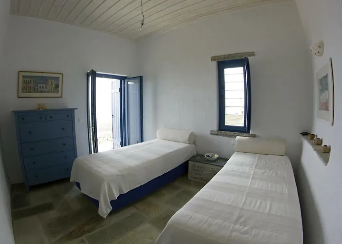 Bioclimatic Stone Built * Kasztrianí