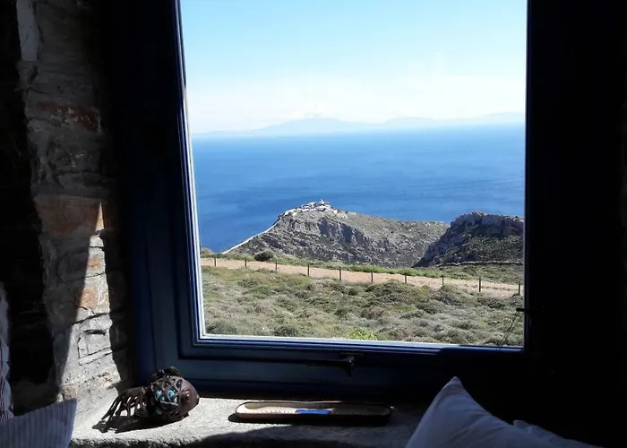 Bioclimatic Stone Built * Kasztrianí